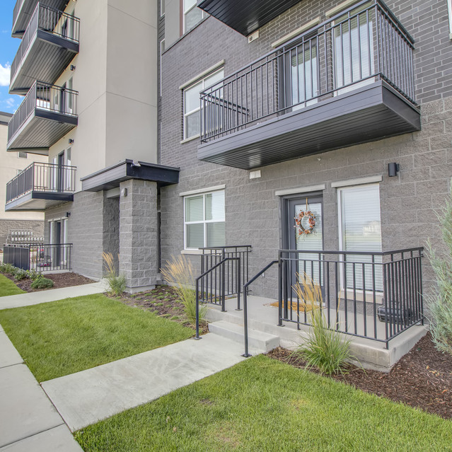 Ember Peaks at American Fork - Entrance with Private Balcony
